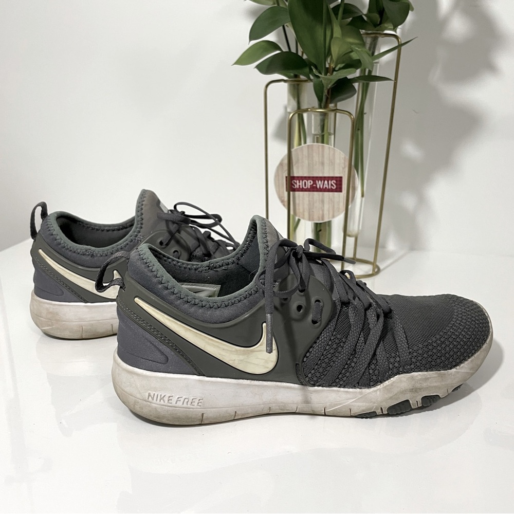 Nike Women Free Tr 7 Reflect